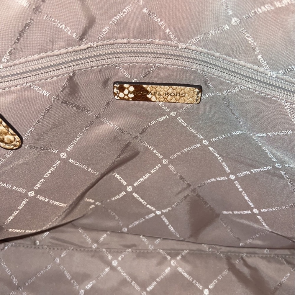 Beautiful Large Michael Kors Python Print Satchel… - image 5